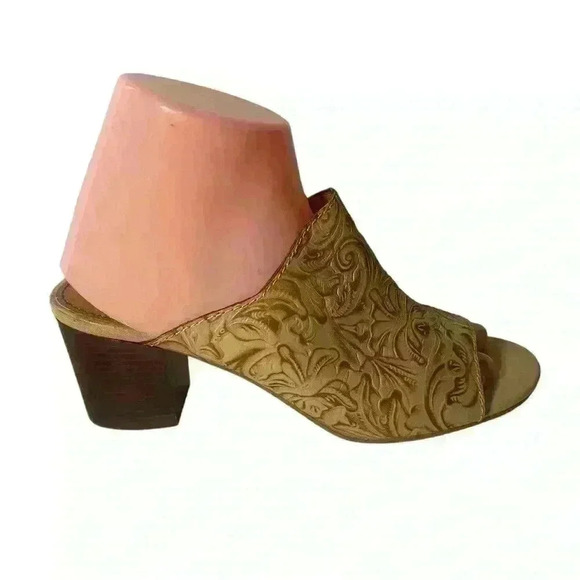 Patricia Nash Shelli Tooled Brown Leather Floral Pattern  Slip On Sandals 10 - Picture 11 of 12